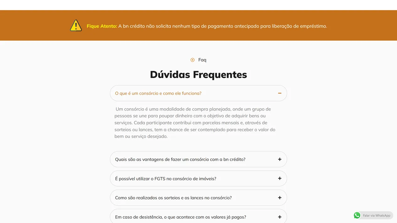 Faixa laranja Fique Atento com ícone de alerta e o aviso de que a BN Crédito não solicita pagamento antecipado para liberação de empréstimo, seguida da seção Dúvidas Frequentes da página de consórcios, com a pergunta O que é um consórcio e como ele funciona aberta e outras quatro fechadas