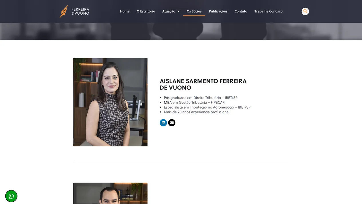 Página Os Sócios do site da Ferreira & Vuono com o retrato de Aislane Sarmento Ferreira de Vuono no escritório e, ao lado, a formação em tópicos com IBET/SP e FIPECAFI, mais de 20 anos de experiência e os ícones de LinkedIn e e-mail