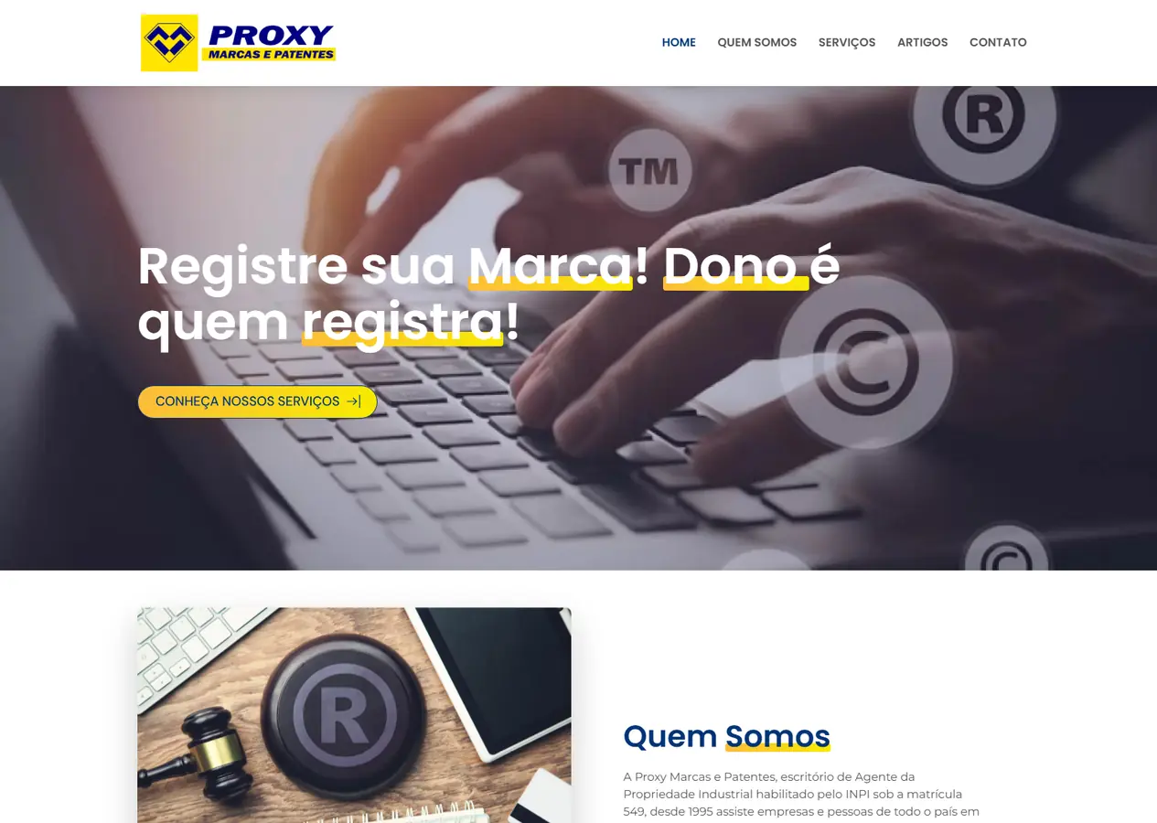 Página inicial completa do site da Proxy Marcas e Patentes, do título Registre sua Marca sobre a foto de mãos no teclado até o rodapé, com Quem Somos, duas faixas amarelas de chamada, serviços, diferenciais, artigos e logos de clientes