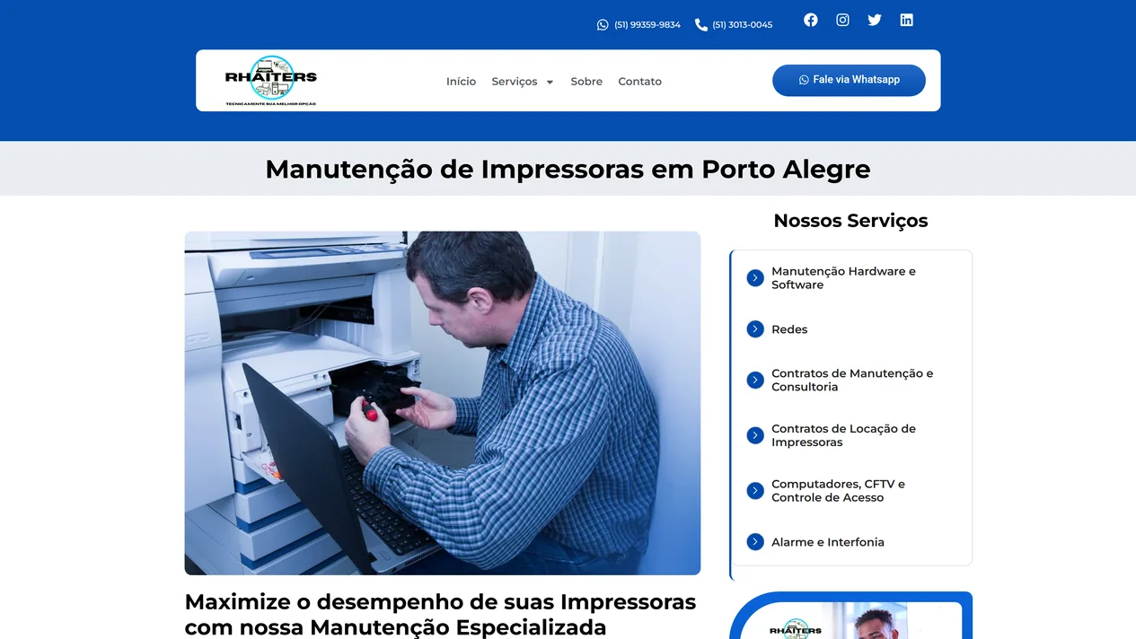 Página Manutenção de Impressoras em Porto Alegre da Rhaiters Computer, com barra azul de telefones, menu, título em faixa cinza, foto de técnico consertando uma multifuncional e a lista lateral Nossos Serviços